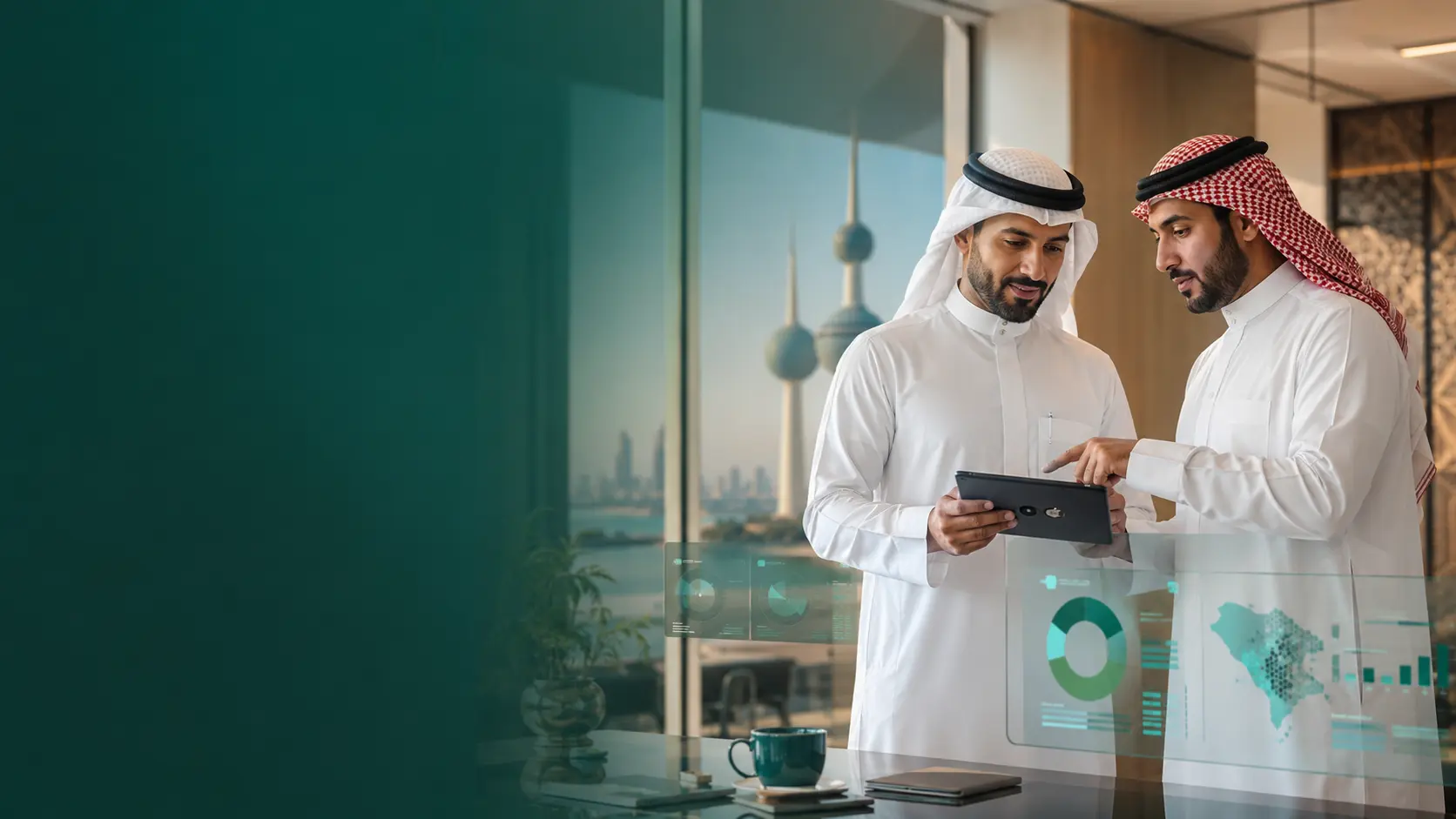 فريق أعمال في الكويت يحلل بيانات السوق